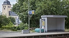 Bahnhof Diez-Ost mit der JVA im Hintergrund (Foto: Sascha Ditscher - Rhein-Zeitung)